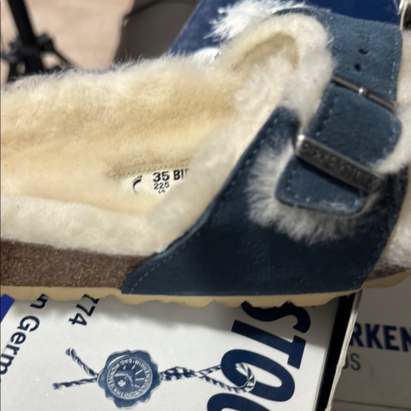 Birkenstock Navy and Cream Shearling Sandals size 35 US L4 narrow fit NWT - Picture 9 of 12